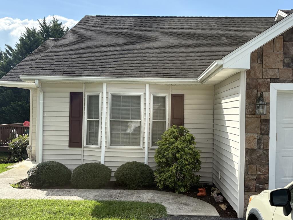 Photo of 807 Liberty ST, Wytheville, VA 24382 (MLS # 111892)