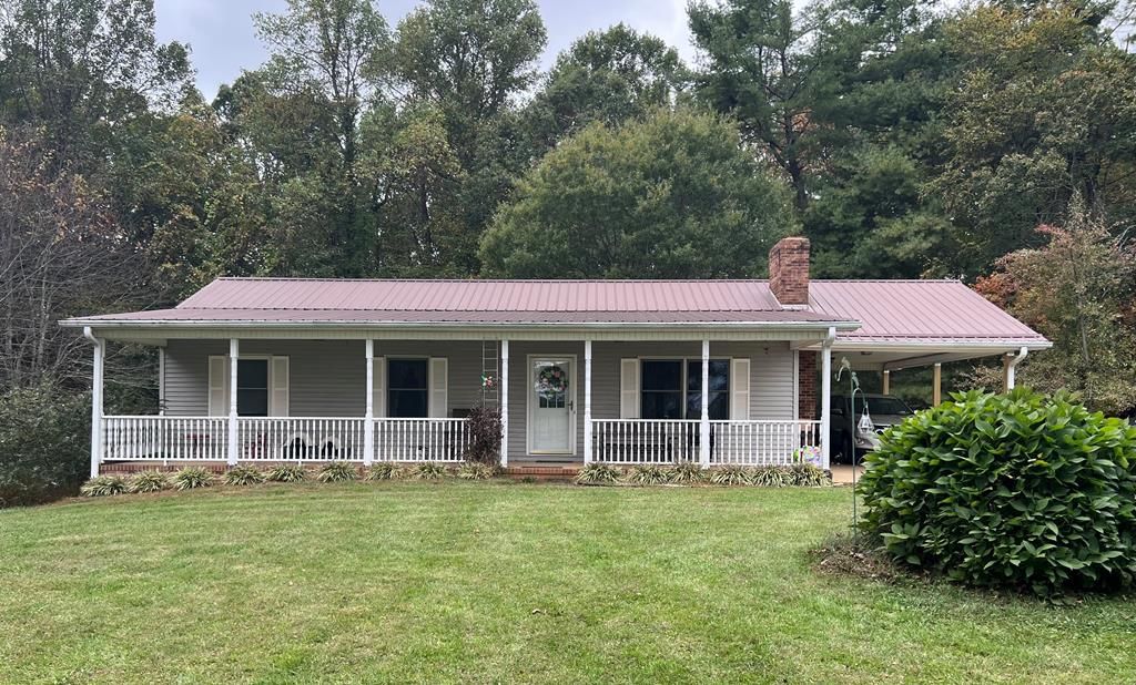Photo of 638 S 1294 Belspur Rd, Meadows of Dan, VA 24120 (MLS # 103723)