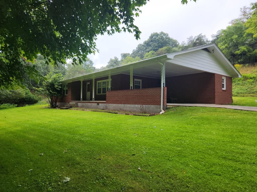 Photo of 743 Greasy Creek Rd, Wytheville, VA 24382 (MLS # 105976)