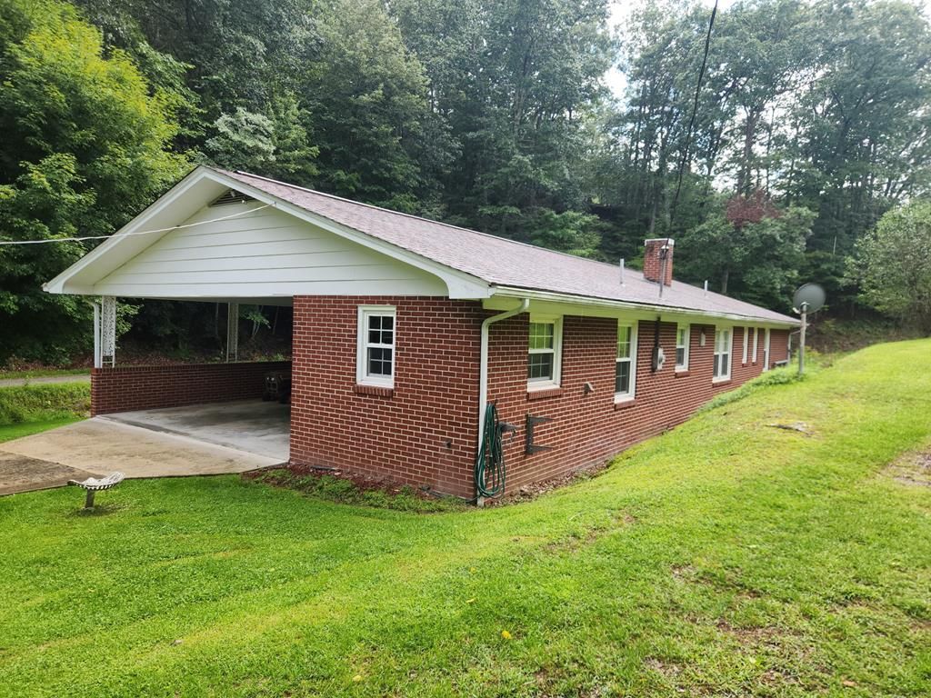Photo of 743 Greasy Creek Rd, Wytheville, VA 24382 (MLS # 105976)