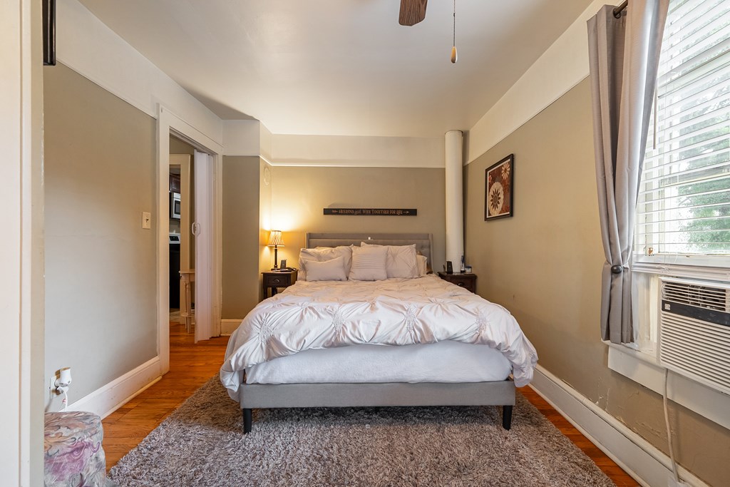 Wytheville, Virginia 24382, United States, 4 Bedrooms Bedrooms, ,2 BathroomsBathrooms,Residential,Active,170510