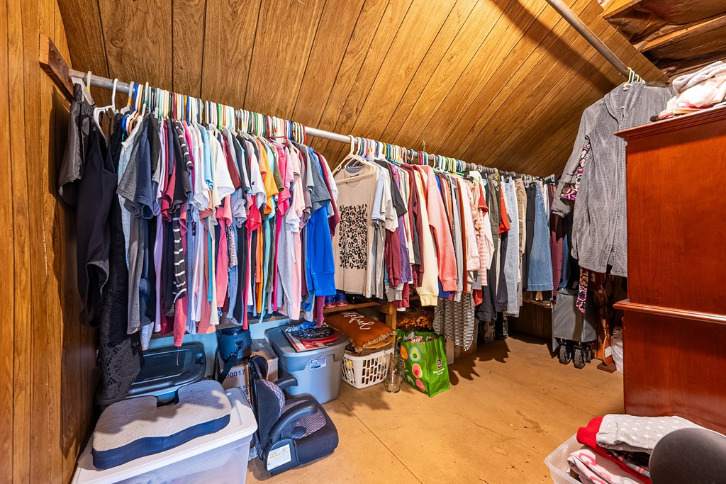 Wytheville, Virginia 24382, United States, 4 Bedrooms Bedrooms, ,2 BathroomsBathrooms,Residential,Active,170510