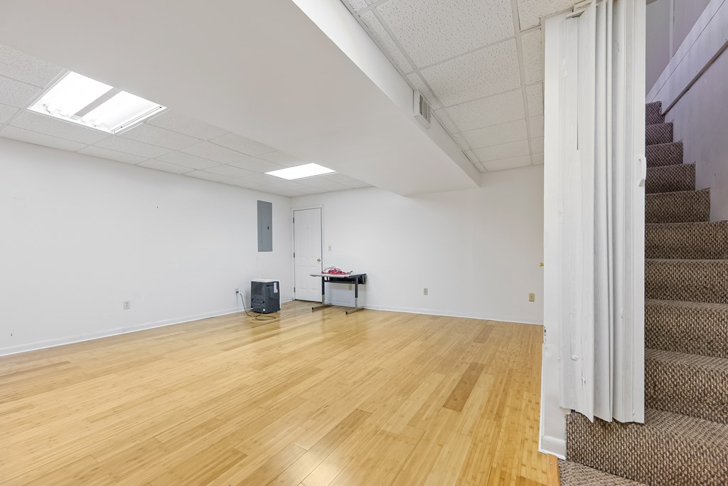 Wytheville, Virginia 24382, United States, 4 Bedrooms Bedrooms, ,2 BathroomsBathrooms,Residential,Active,170510