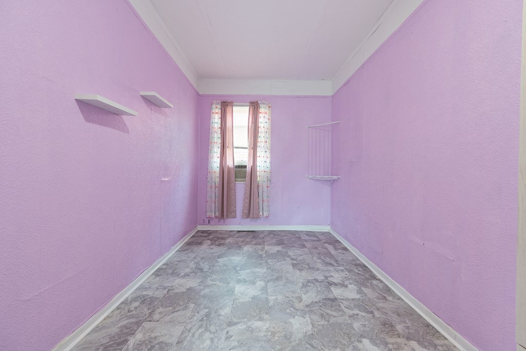 Wytheville, Virginia 24382, United States, 4 Bedrooms Bedrooms, ,2 BathroomsBathrooms,Residential,Active,170510