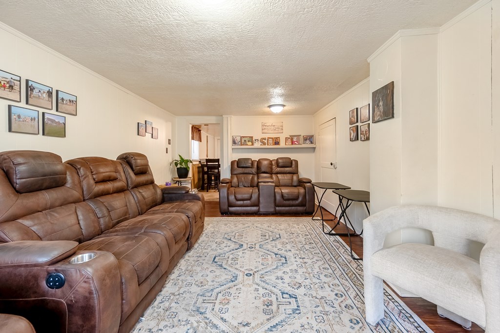 Wytheville, Virginia 24382, United States, 4 Bedrooms Bedrooms, ,2 BathroomsBathrooms,Residential,Active,170510