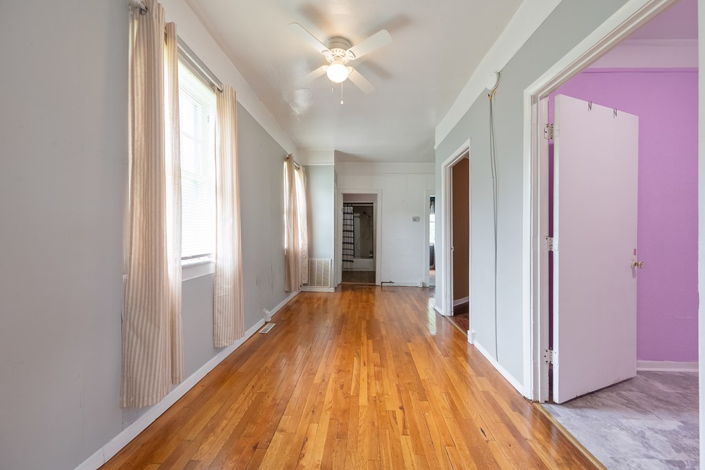 Wytheville, Virginia 24382, United States, 4 Bedrooms Bedrooms, ,2 BathroomsBathrooms,Residential,Active,170510