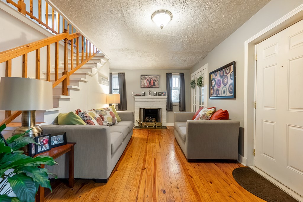 Wytheville, Virginia 24382, United States, 4 Bedrooms Bedrooms, ,2 BathroomsBathrooms,Residential,Active,170510