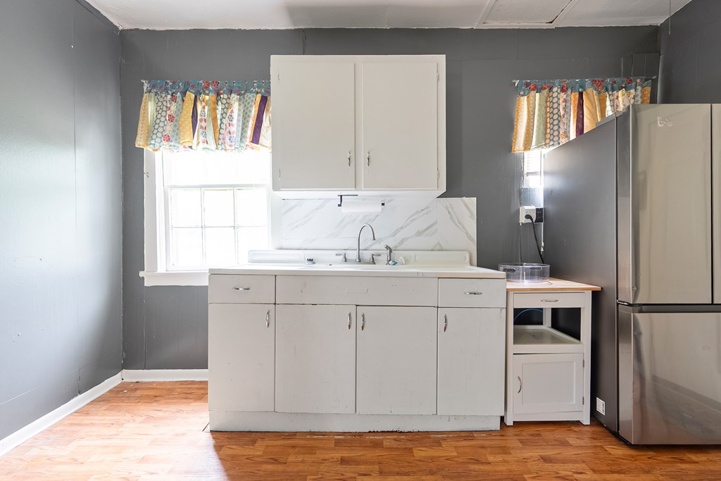 Wytheville, Virginia 24382, United States, 4 Bedrooms Bedrooms, ,2 BathroomsBathrooms,Residential,Active,170510