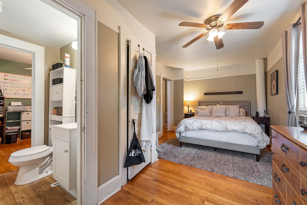 Wytheville, Virginia 24382, United States, 4 Bedrooms Bedrooms, ,2 BathroomsBathrooms,Residential,Active,170510