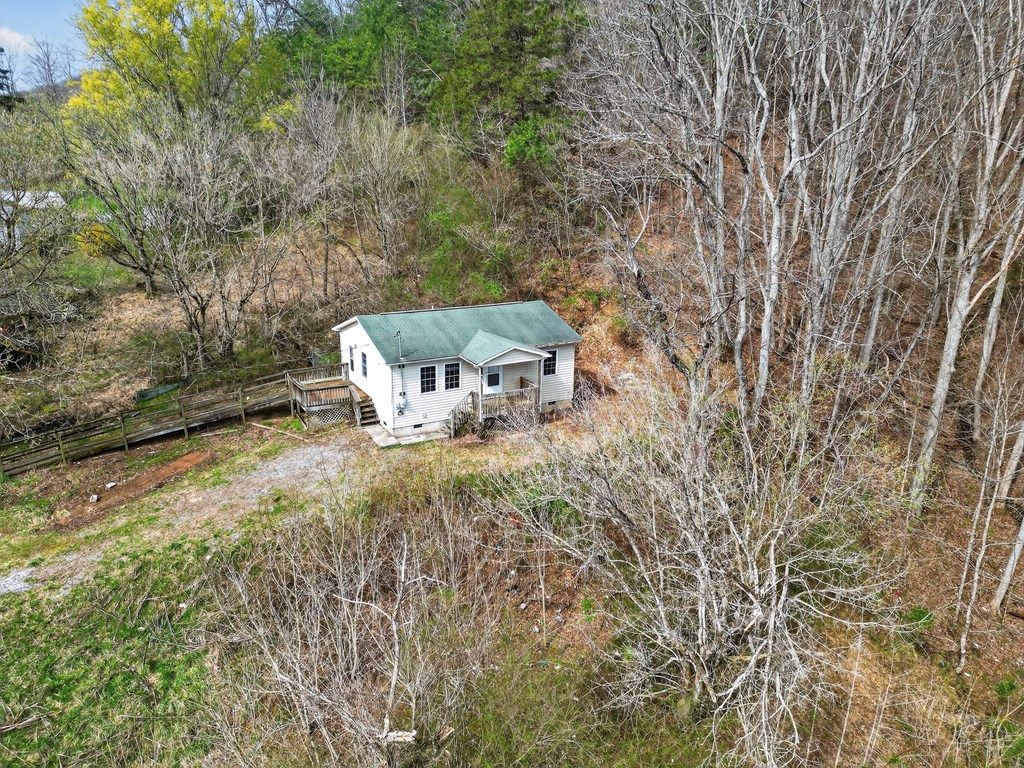 Photo of 16155 Benfield Lane, Mendota, VA 24270 (MLS # 109314)