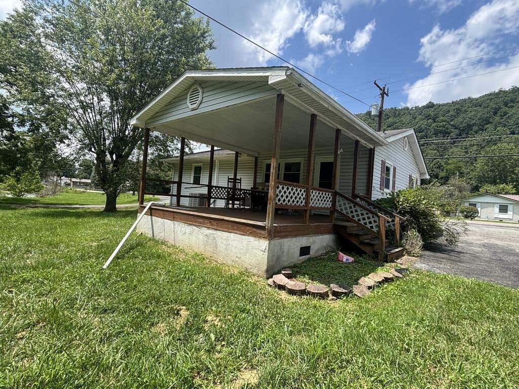 Photo of 442 Indian Creek Road, Cedar Bluff, VA 24609 (MLS # 111580)