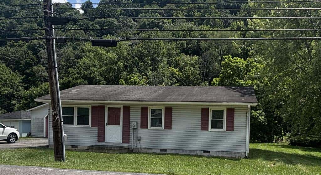 Photo of 442 Indian Creek Road, Cedar Bluff, VA 24609 (MLS # 111580)