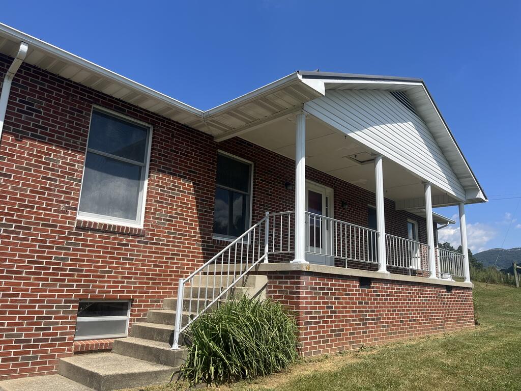 Photo of 108 Meredith Lane, Tazewell, VA 24651 (MLS # 111779)