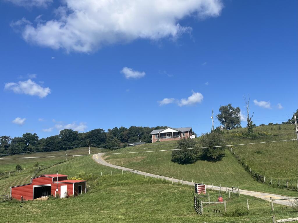 Photo of 108 Meredith Lane, Tazewell, VA 24651 (MLS # 111779)