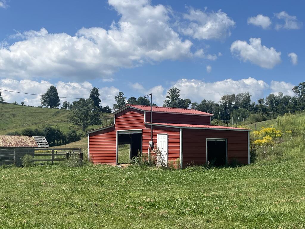 Photo of 108 Meredith Lane, Tazewell, VA 24651 (MLS # 111779)