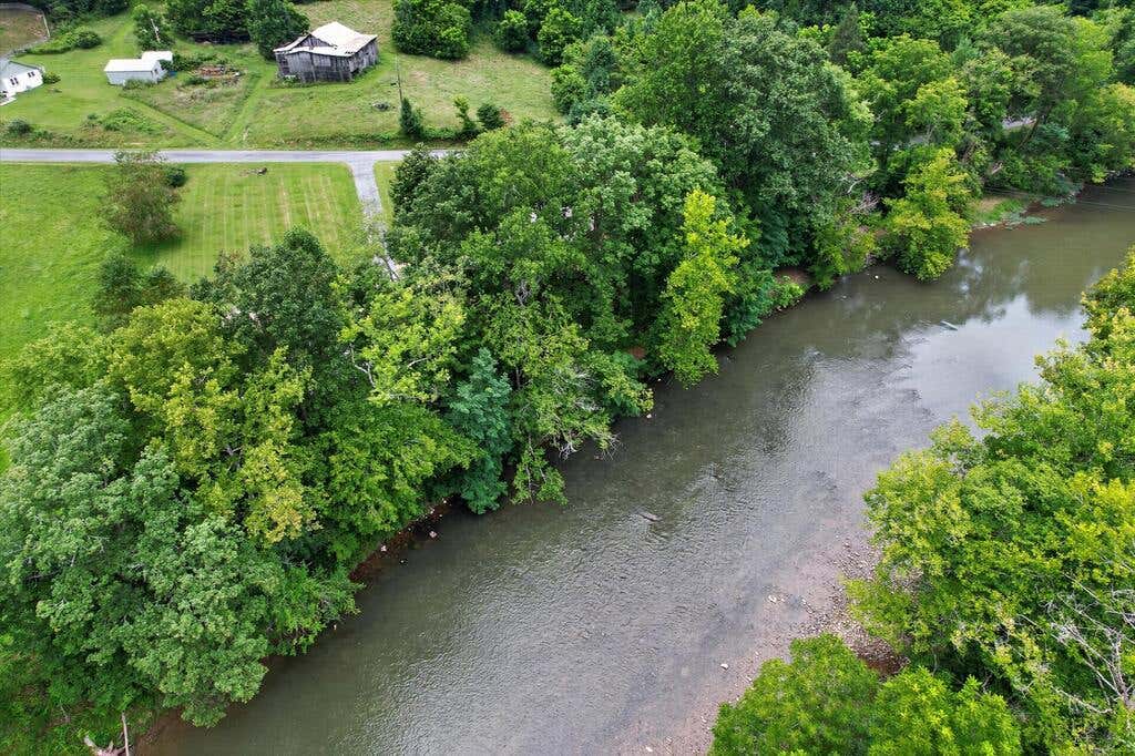 Photo of 19080 North Fork River Rd, Abingdon, VA 24210 (MLS # 111476)