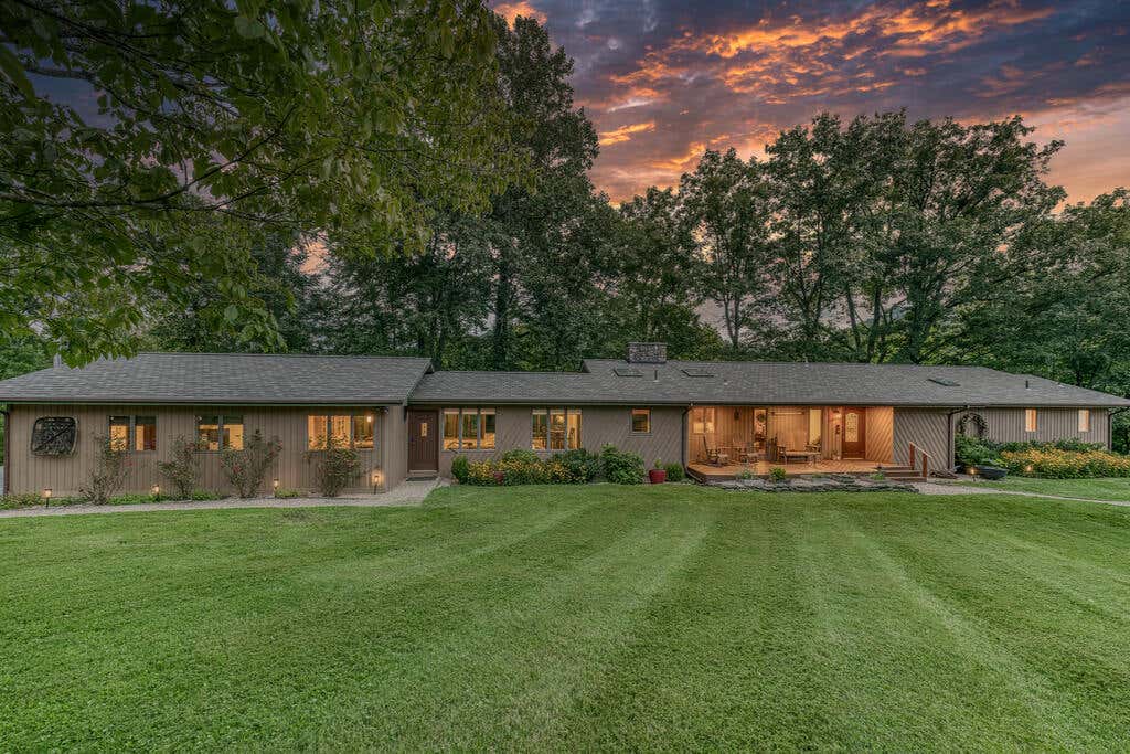 Photo of 19080 North Fork River Rd, Abingdon, VA 24210 (MLS # 111476)