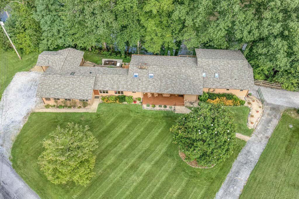Photo of 19080 North Fork River Rd, Abingdon, VA 24210 (MLS # 111476)