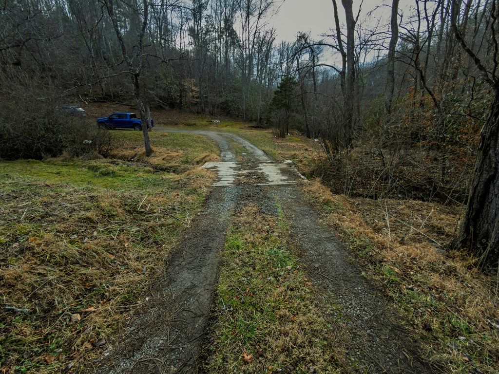 Photo of 533 Orange Dr #33, 34, Hillsville, VA 24343 (MLS # 104518)