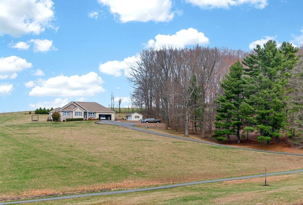 Photo of 1955 Joy Ranch Rd, Woodlawn, VA 24381 (MLS # 109223)