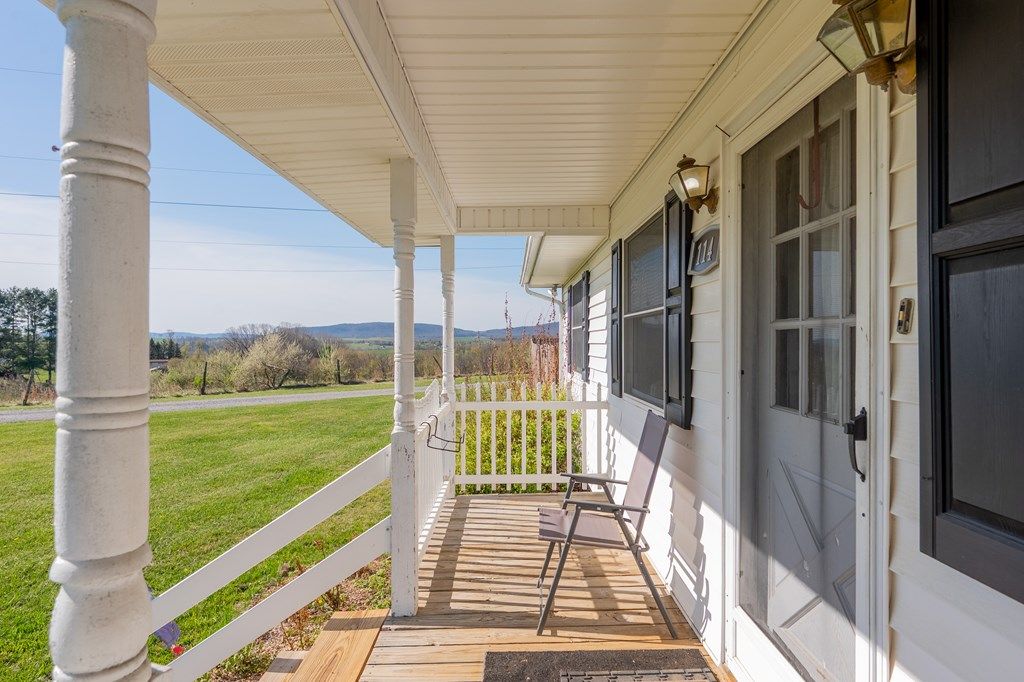 Photo of 114 Pearl Lane, Wytheville, VA 24382 (MLS # 109516)
