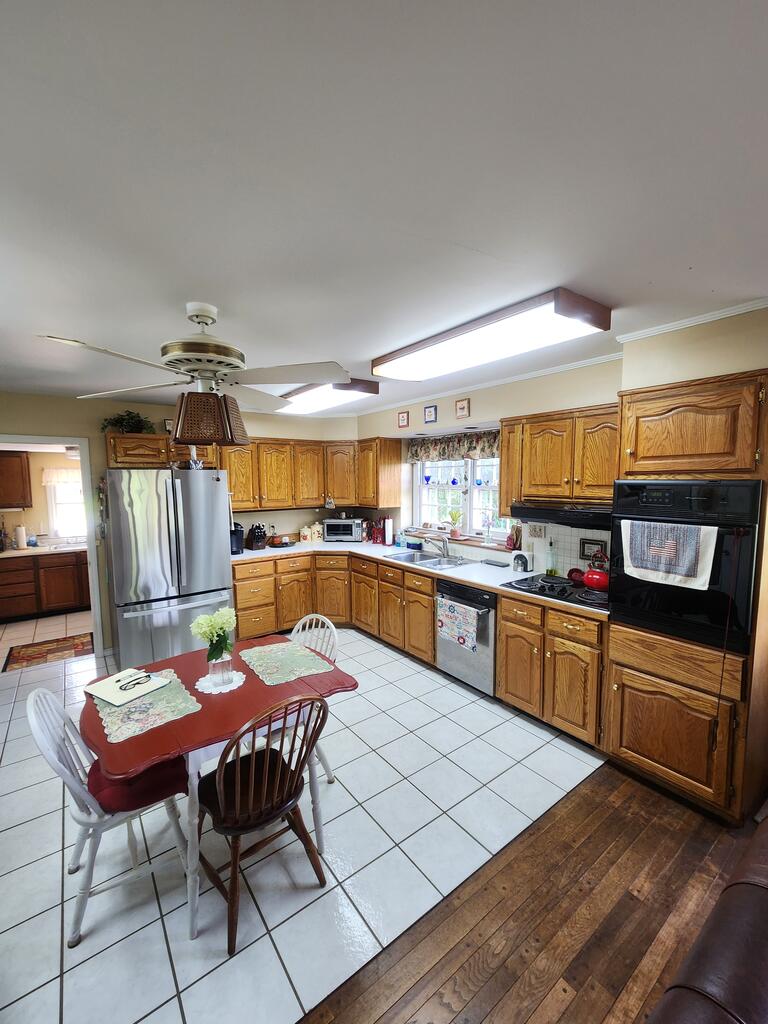 Photo of 527 Penny Lane, Hillsville, VA 24343 (MLS # 111511)