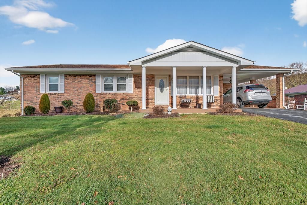 Photo of 131 Rosedale Heights L, Ln, Rosedale, VA 24280 (MLS # 104291)