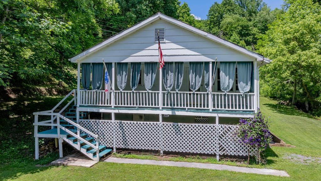 Photo of 1380 Allison Gap Rd, Saltville, VA 24370 (MLS # 110363)