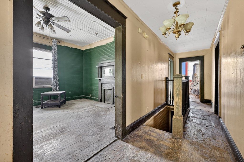 Photo of 329 Fir Street, Gate City, VA 24251 (MLS # 109599)