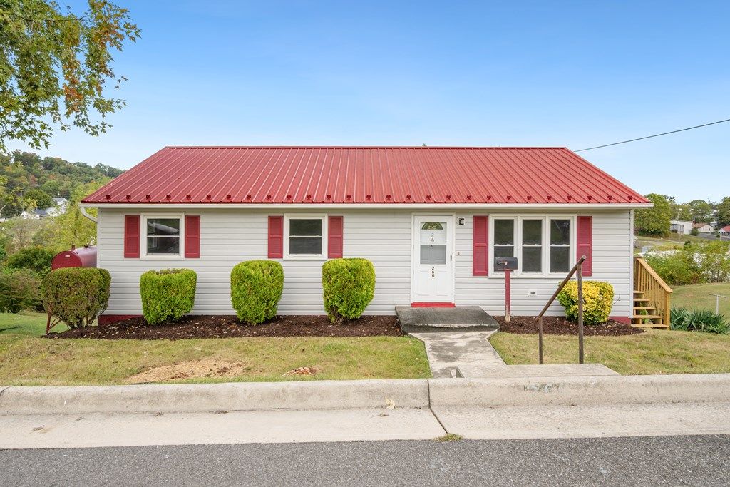 Photo of 260 N 26th Street, Wytheville, VA 24382 (MLS # 103571)