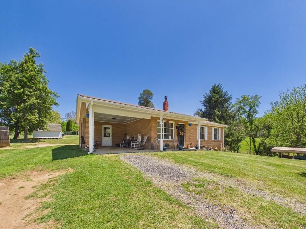 Photo of 404 Baker Island Road, Max Meadows, VA 24360 (MLS # 110086)