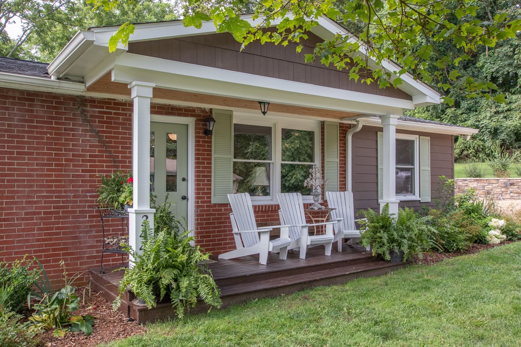 Abingdon, Virginia 24210, United States, 3 Bedrooms Bedrooms, ,2 BathroomsBathrooms,Residential,Active,185449