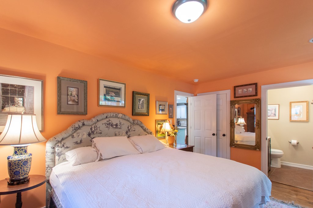 Abingdon, Virginia 24210, United States, 3 Bedrooms Bedrooms, ,2 BathroomsBathrooms,Residential,Active,185449