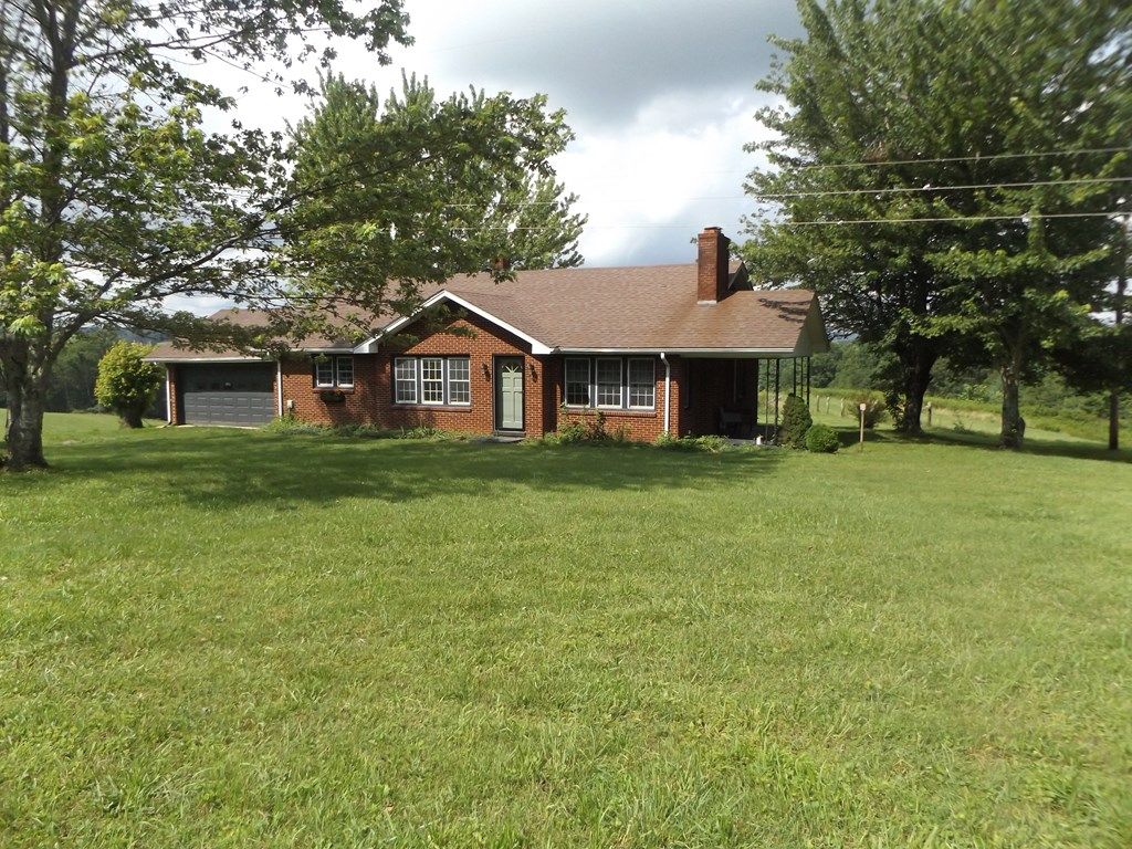 Photo of 1537 Groundhog Mtn. Rd, Hillsville, VA 24343 (MLS # 100726)