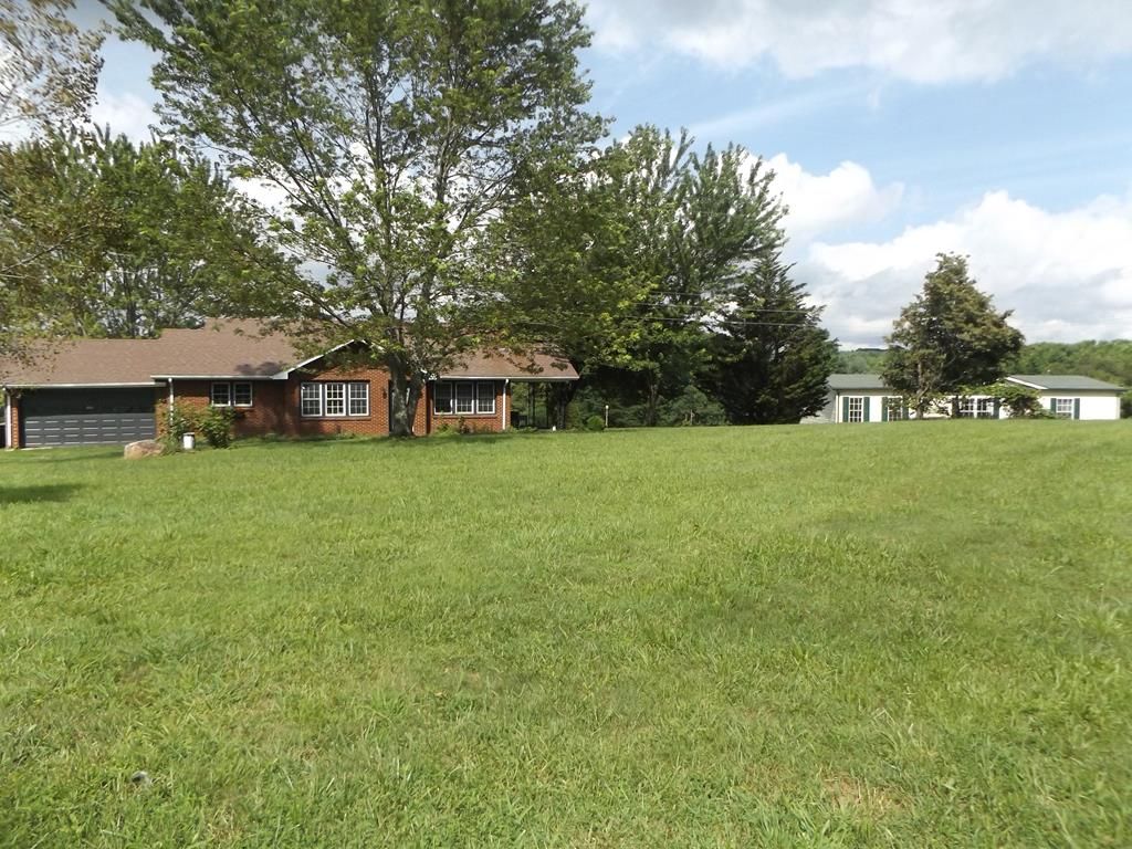 Photo of 1537 Groundhog Mtn. Rd, Hillsville, VA 24343 (MLS # 100726)