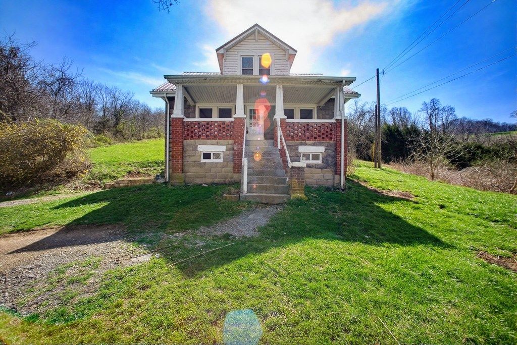 Photo of 11494 New Garden Rd, Honaker, VA 24260 (MLS # 109340)