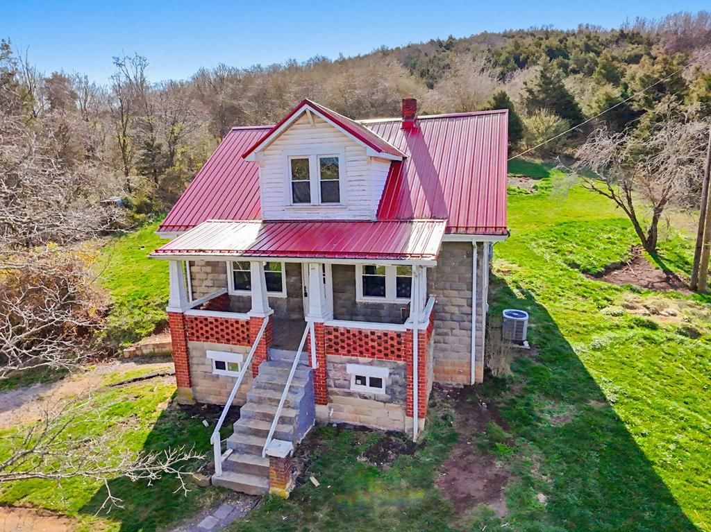 Photo of 11494 New Garden Rd, Honaker, VA 24260 (MLS # 109340)