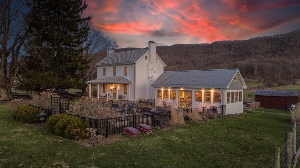 Photo of 3171 West End Road, Tazewell, VA 24651 (MLS # 109089)