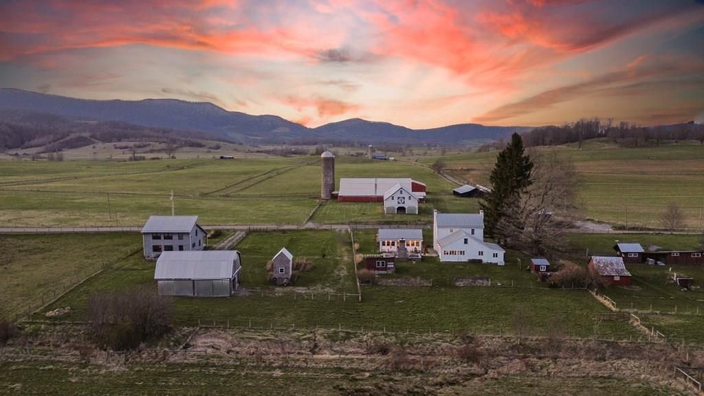 Photo of 3171 West End Road, Tazewell, VA 24651 (MLS # 109089)