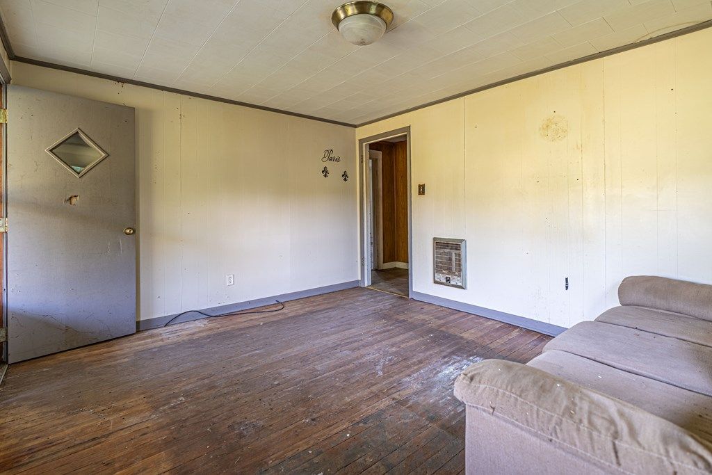 Photo of 7006 Gate City Highway, Bristol, VA 24202 (MLS # 109819)
