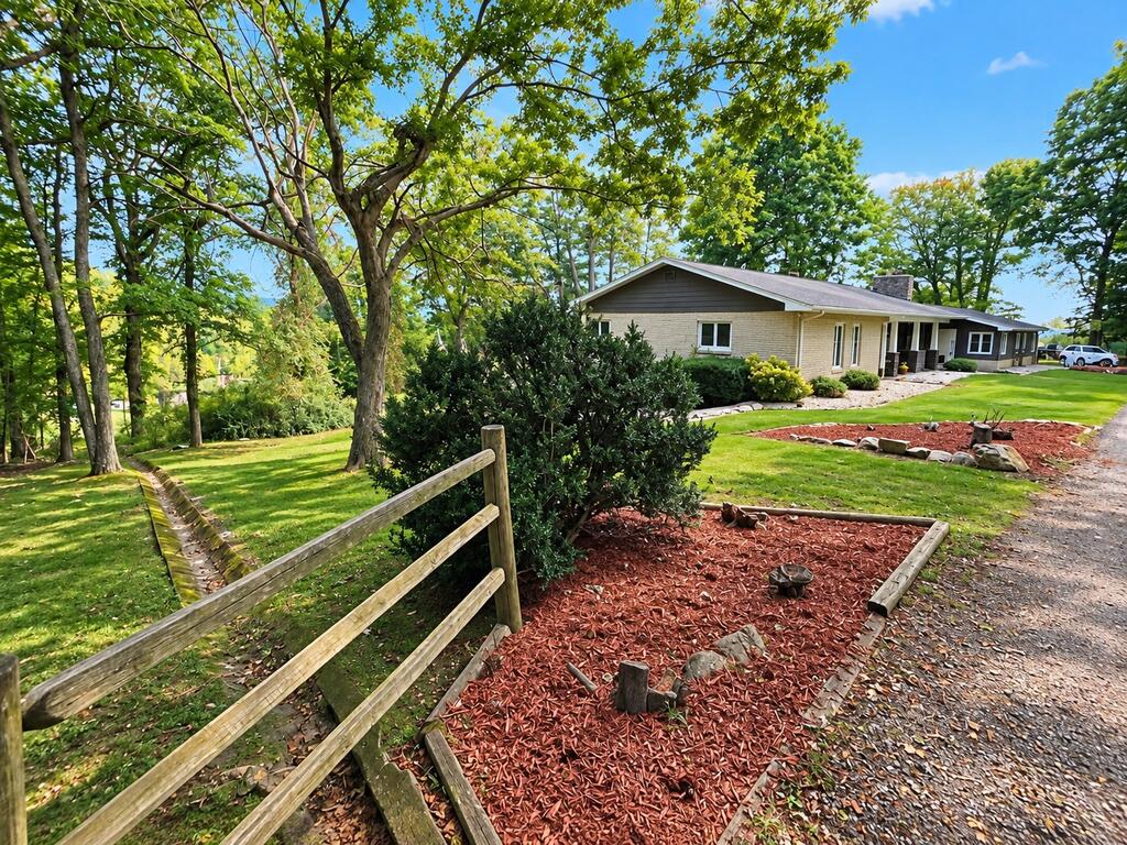 377 Tower Rd