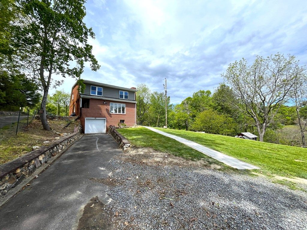 Photo of 353 Greenbriar Road, Hillsville, VA 24343 (MLS # 110065)