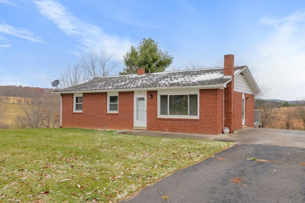 Photo of 163 Meadowview Rd, Bland, VA 24315 (MLS # 104122)