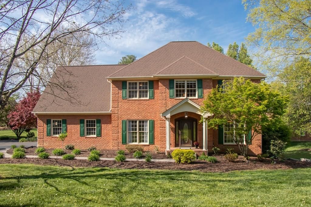 Photo of 64 Fairway Drive, Bristol, TN 37620 (MLS # 109605)