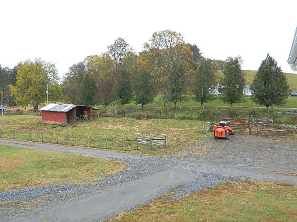 Photo of 13654 Sky Drive, Glade Spring, VA 24340 (MLS # 103933)