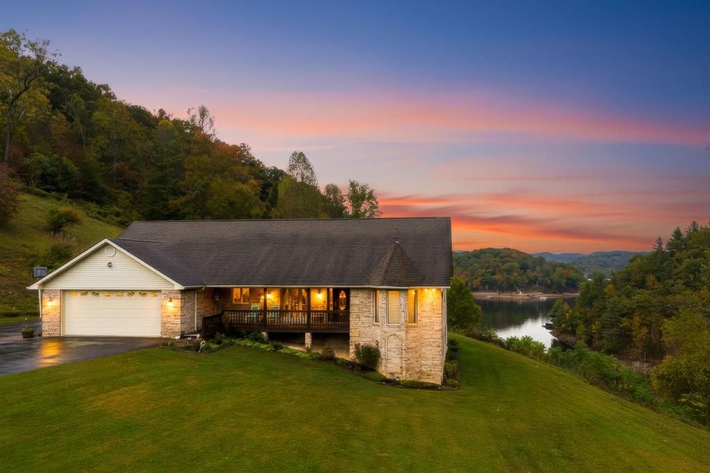 Photo of 22877 Welcome Ln, Abingdon, VA 24211 (MLS # 103714)