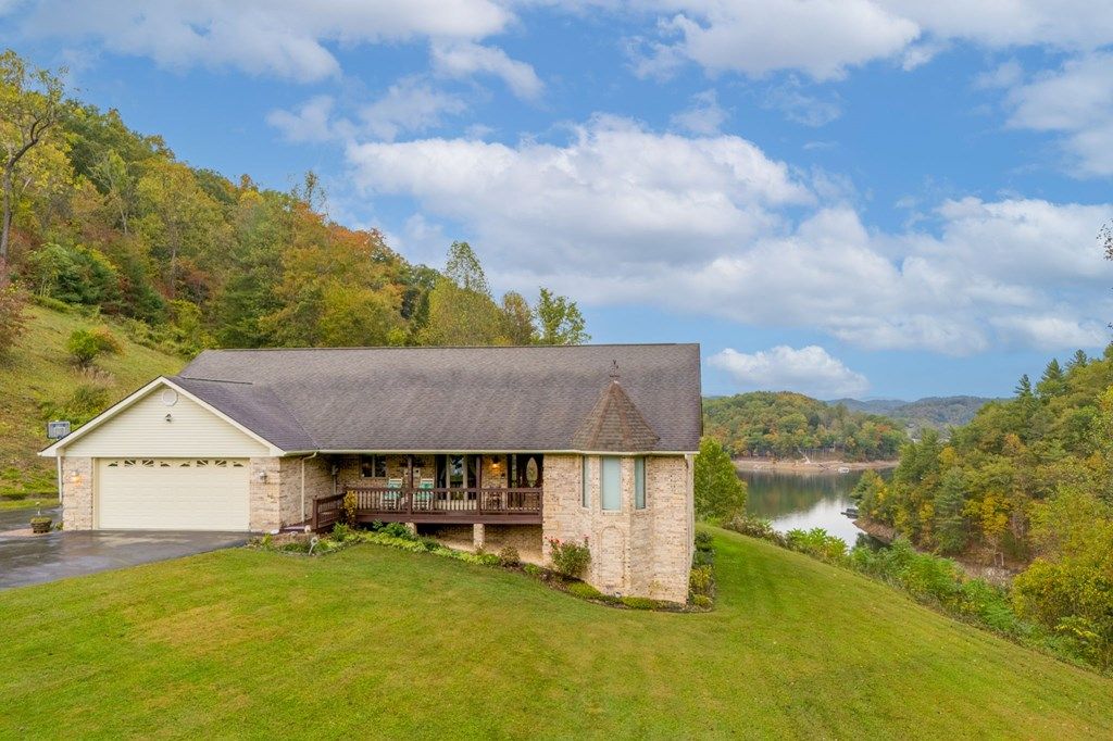 Photo of 22877 Welcome Ln, Abingdon, VA 24211 (MLS # 103714)