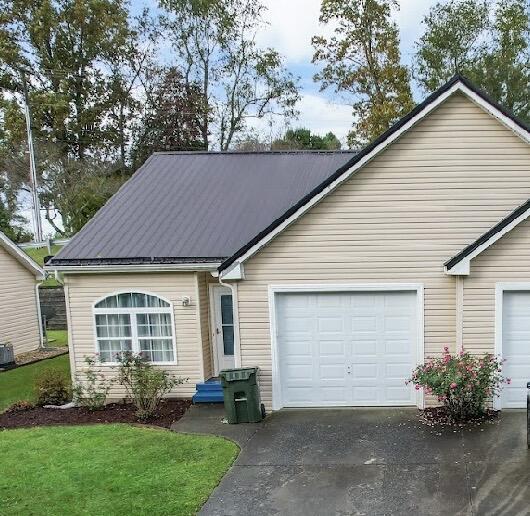 Photo of 116 Willow Oak Ct, Bristol, VA 24201 (MLS # 112303)
