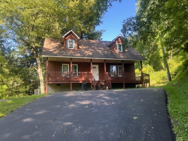 Photo of 3820 Witten Valley Road, Tazewell, VA 24651 (MLS # 110421)