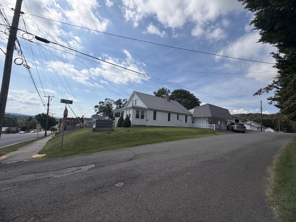 Photo of 105 N 20th Street, Wytheville, VA 24832 (MLS # 112369)